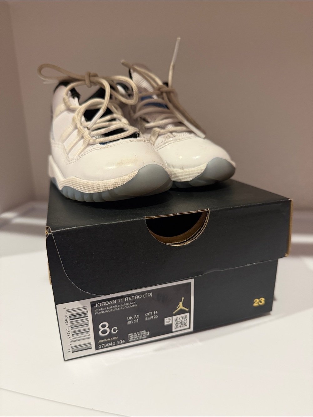 Jordan Kids White and Tan Low-Top Sneakers